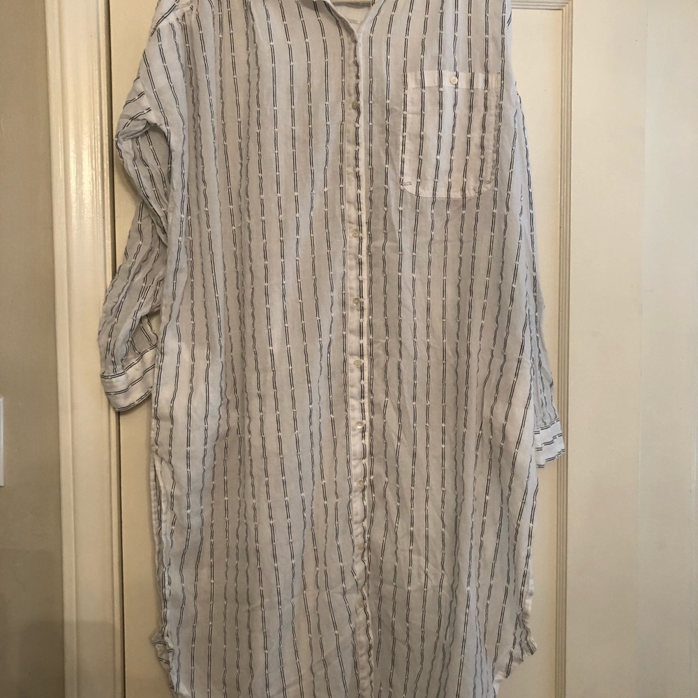 Free People over size shirt size M